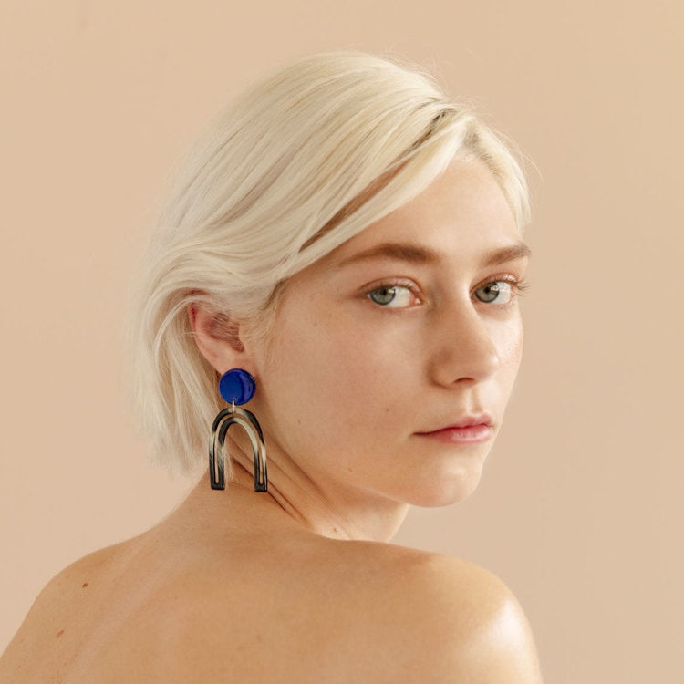 In-Hāus Dialogue with Stephanie Thiberge